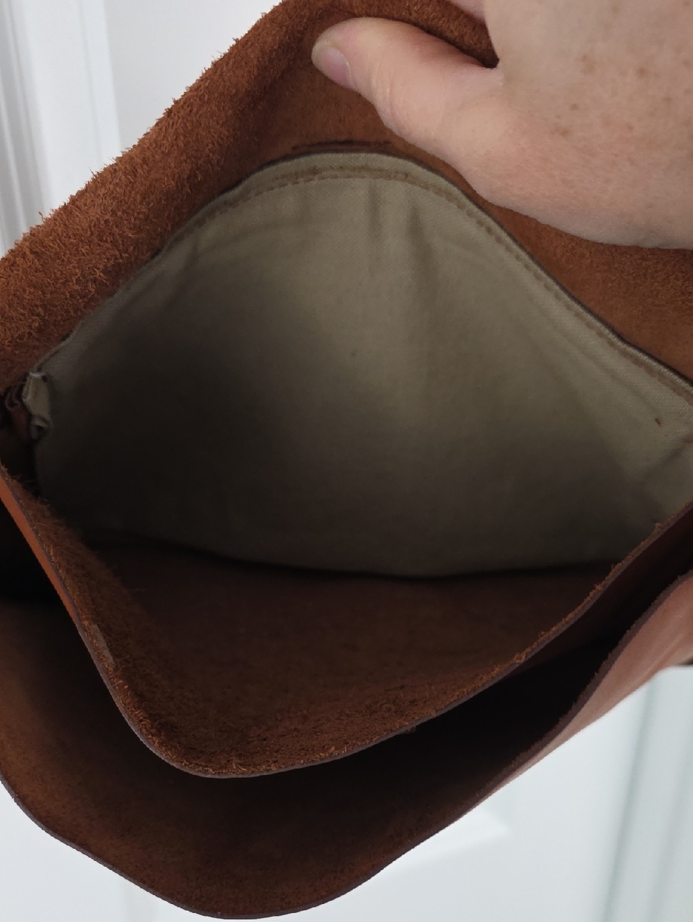 Brown Full-grain Leather Western Boho Minimalist Crossbody Bag W/ Natural Patina - Picture 10 of 10